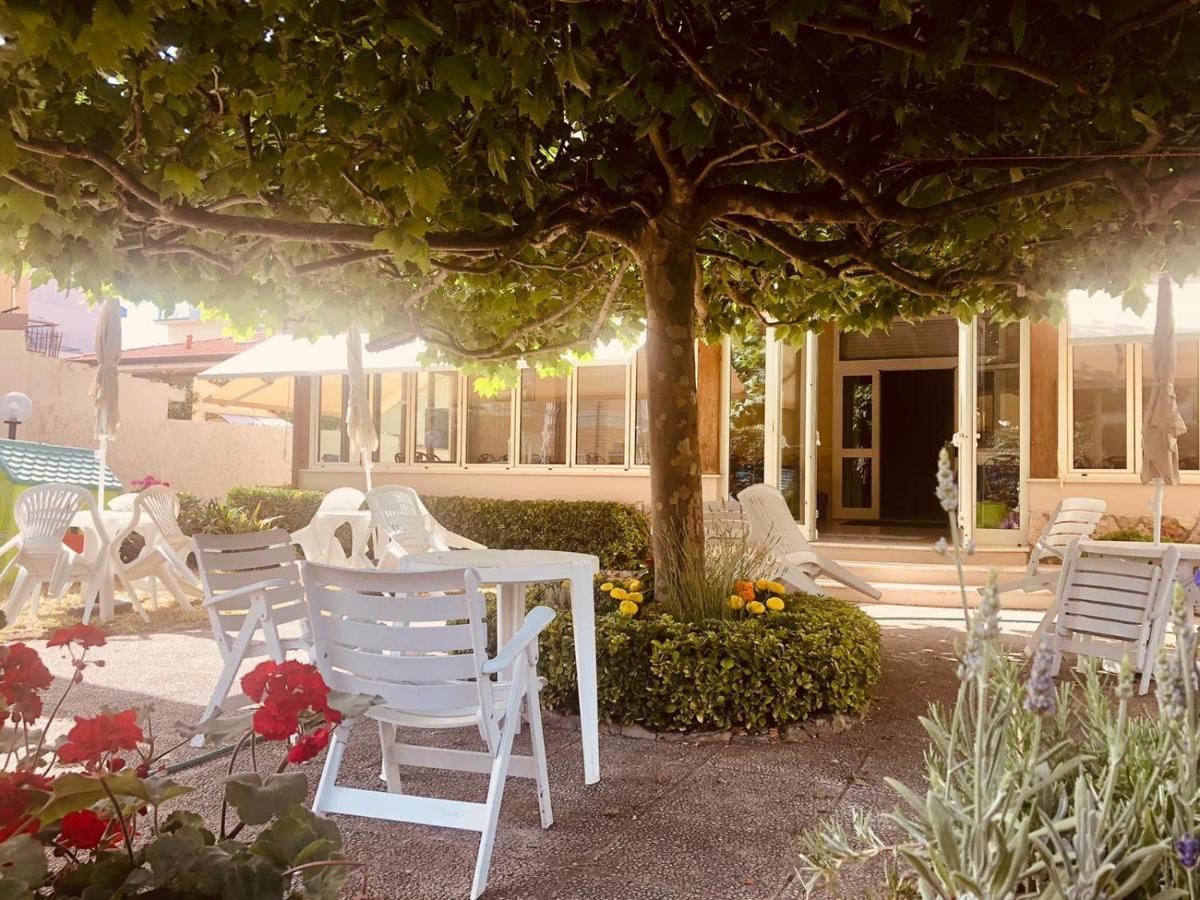 Hotel Perla Del Mare Lido di Camaiore Zewnętrze zdjęcie