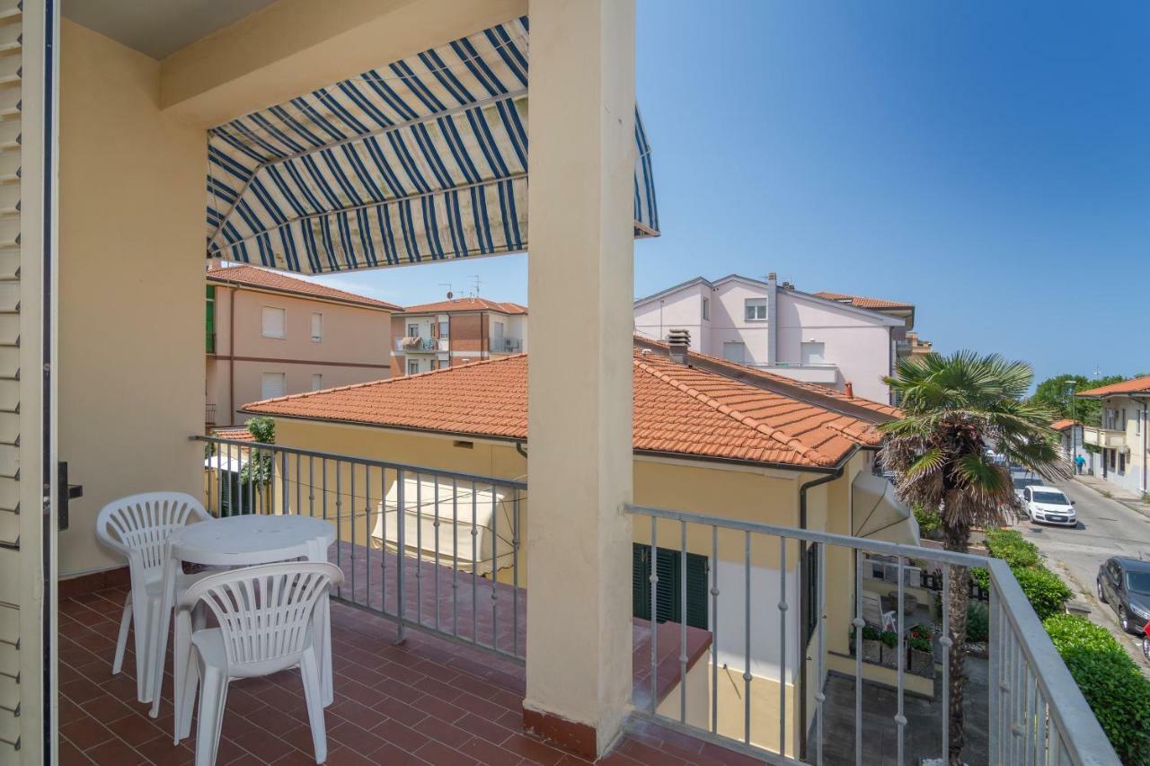 Hotel Perla Del Mare Lido di Camaiore Zewnętrze zdjęcie