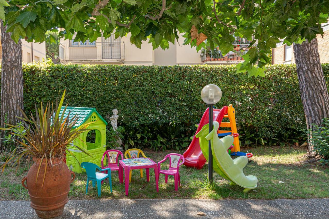 Hotel Perla Del Mare Lido di Camaiore Zewnętrze zdjęcie